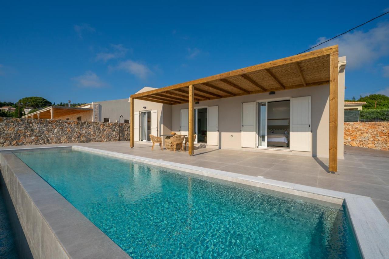 Summer Breeze Villa Tzamarelata Eksteriør bilde