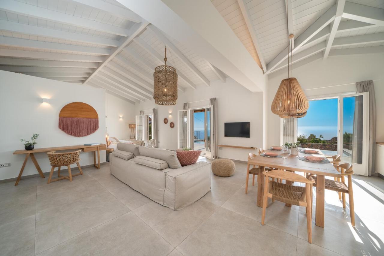 Summer Breeze Villa Tzamarelata Eksteriør bilde