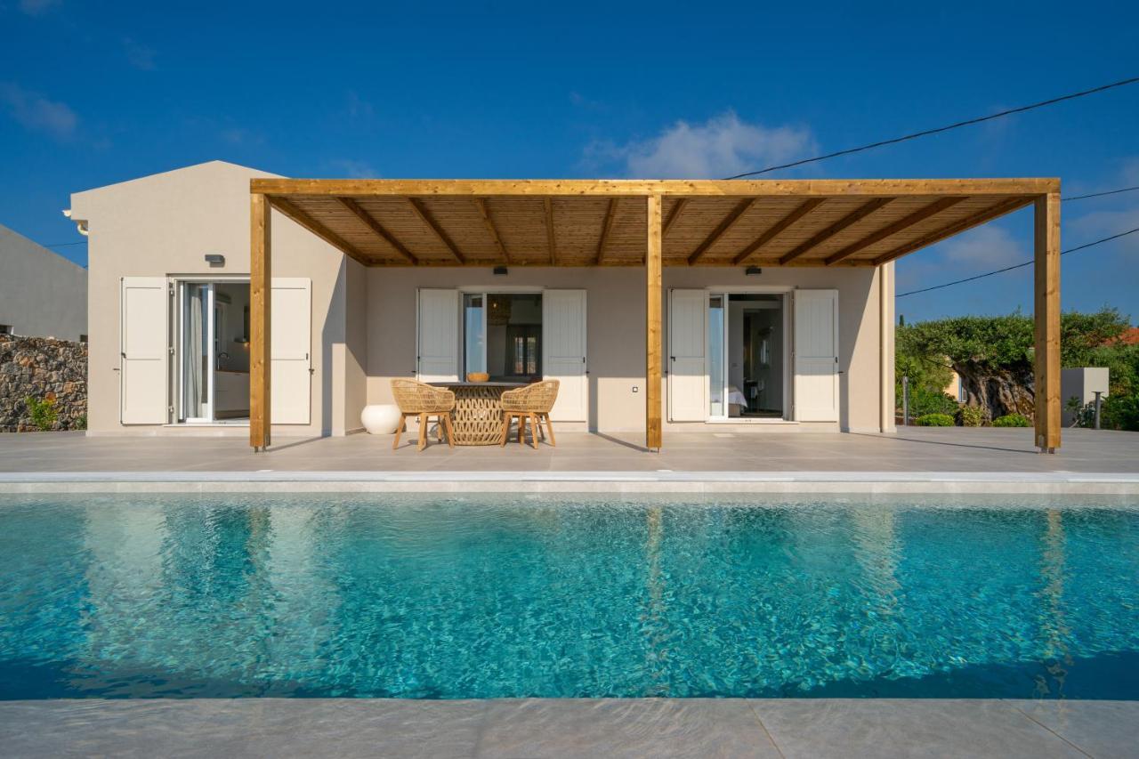 Summer Breeze Villa Tzamarelata Eksteriør bilde